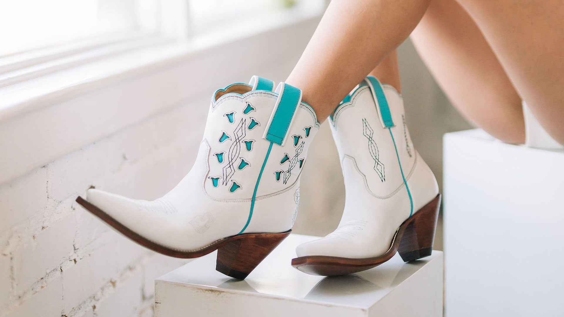 Bright Boot White/Turq Women’s Cowboy Boots | Besita Boots
