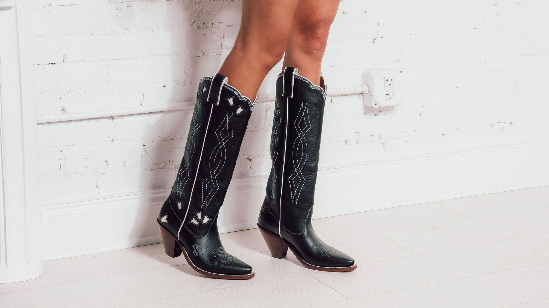 Sunny Boot Black Women’s Cowboy Boots | Besita Boots