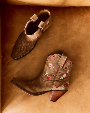 Bloom Boot - Sandy Suede | Women's Cowboy Boots | Besita Boots