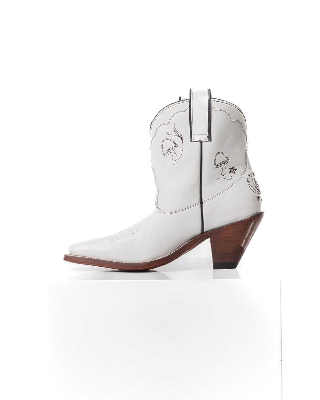 Mystical Boot White/Black Women’s Cowboy Boots | Besita Boots