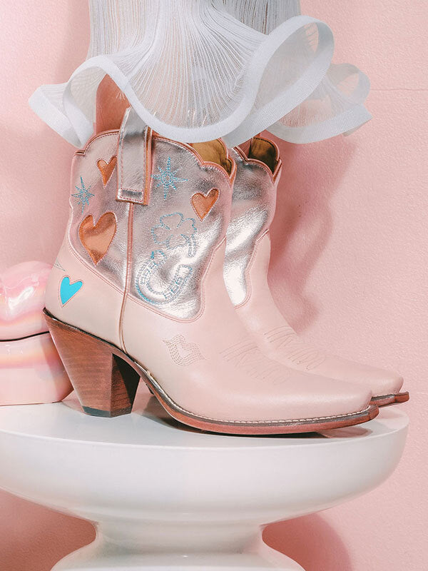 【Pink Love 】★希少　ホワイトラタン　ハート♡チェスト Lucky Bootie - Peach Whip/Metallic Rose Gold | Women's Cowboy