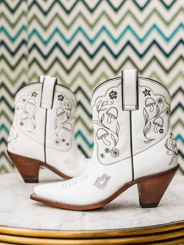 Mystical Boot White Women’s Cowboy Boots | Besita Boots
